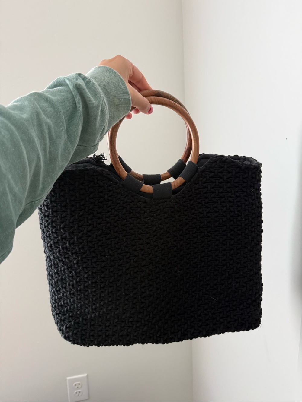 Circus by Sam Edelman Black Woven Tote with Wooden Ring Handles - Picture 5 of 5